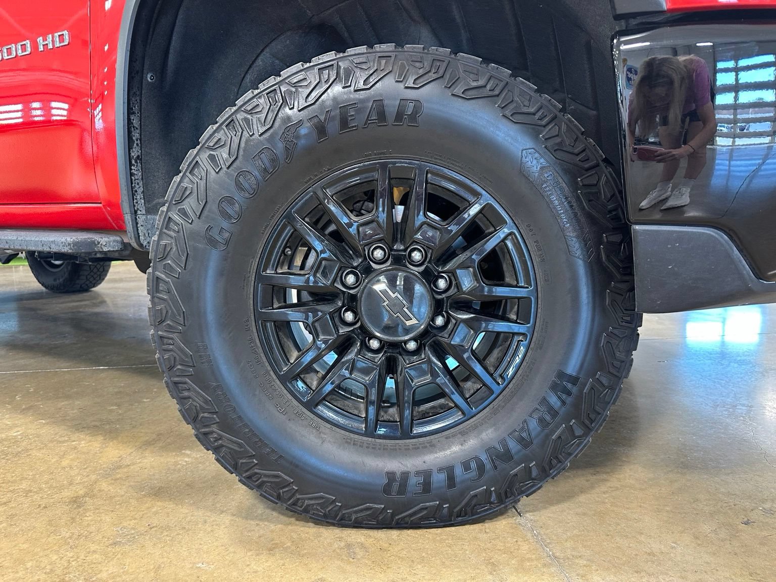 Used 2024 Chevrolet Silverado 2500 ZR2 w/ Snow Plow Prep/Camper Package AWD/4WD image 10