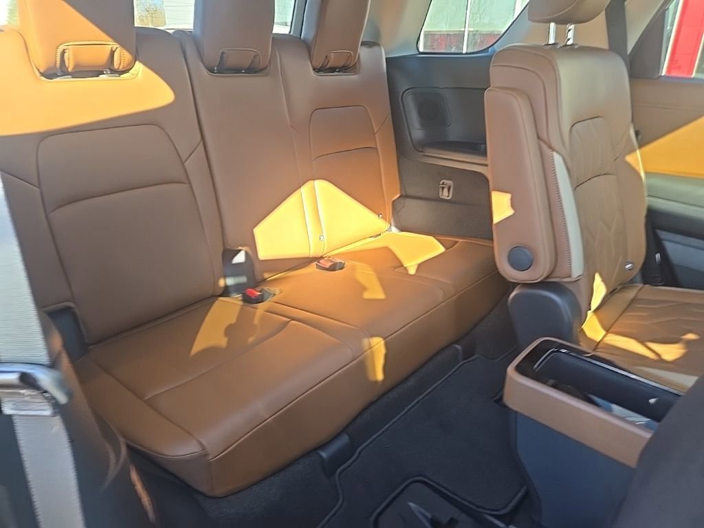 New 2026 Nissan Pathfinder Platinum image 36