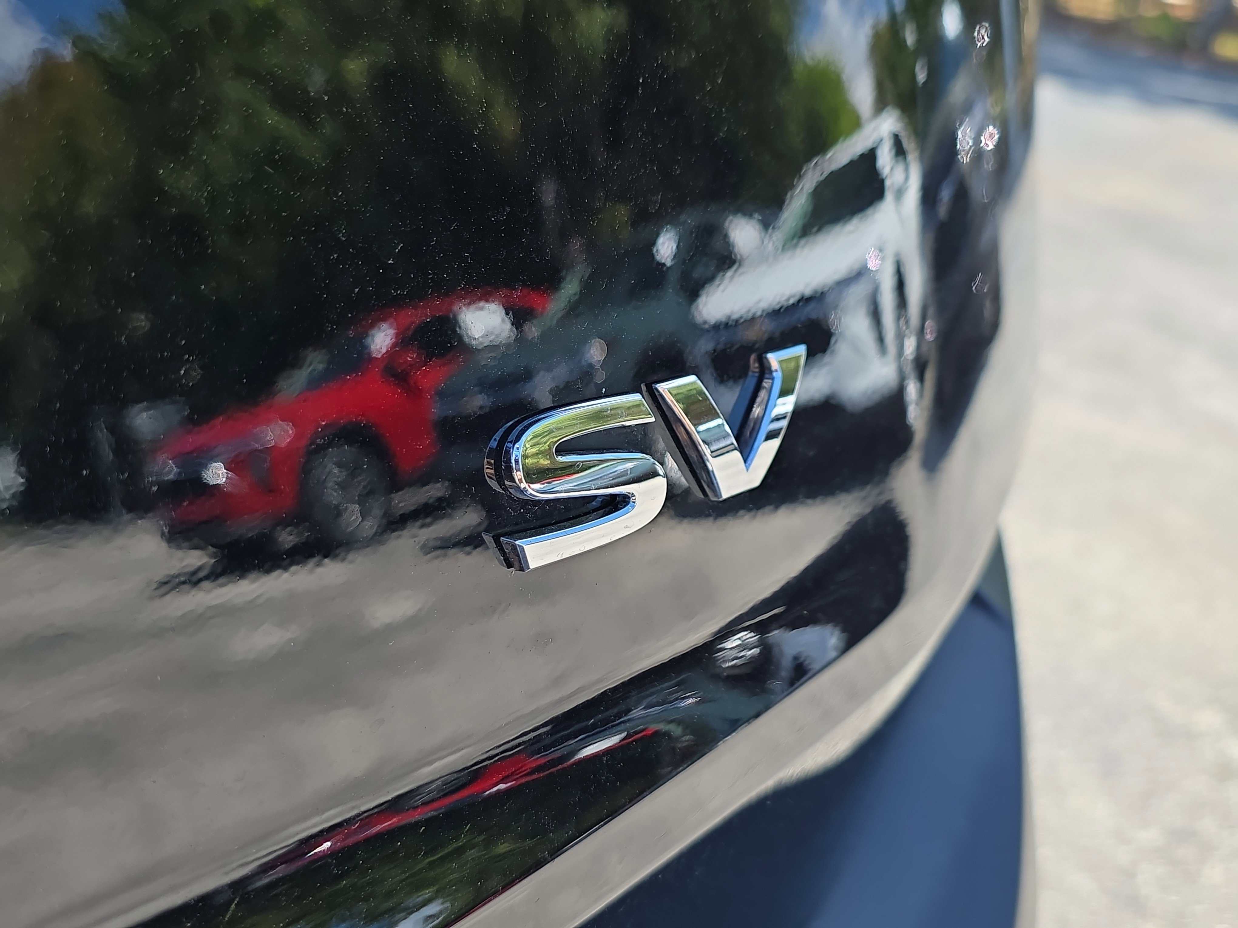 Used 2023 Nissan Rogue SV image 10