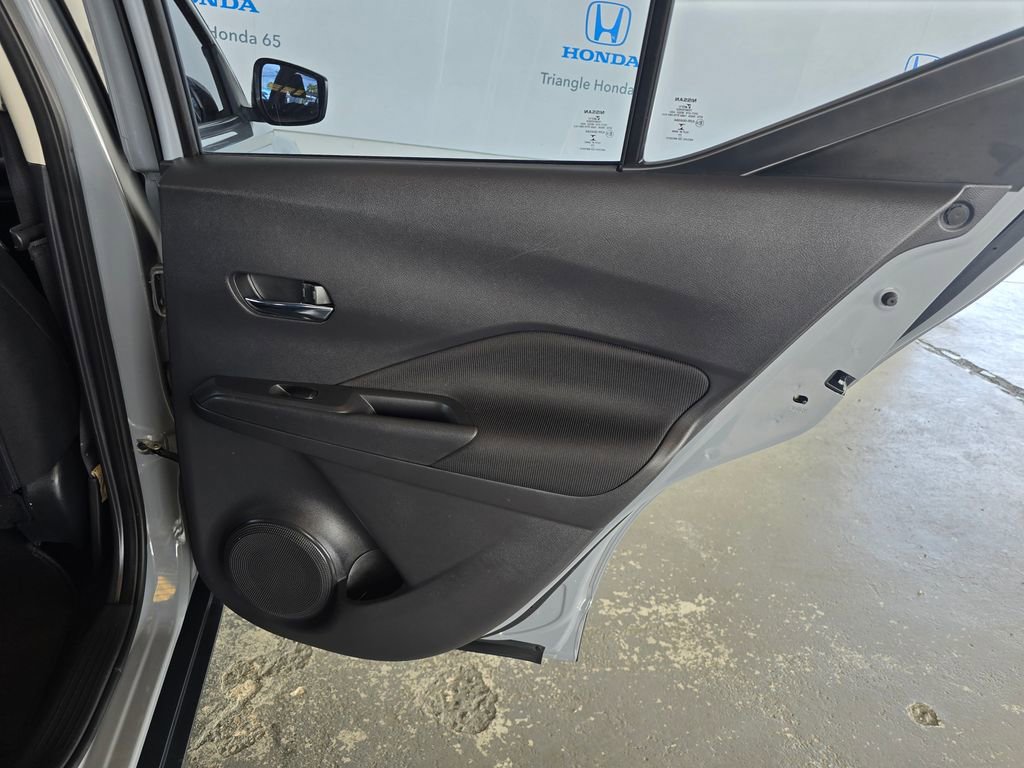 Used 2021 Nissan Kicks SV image 19