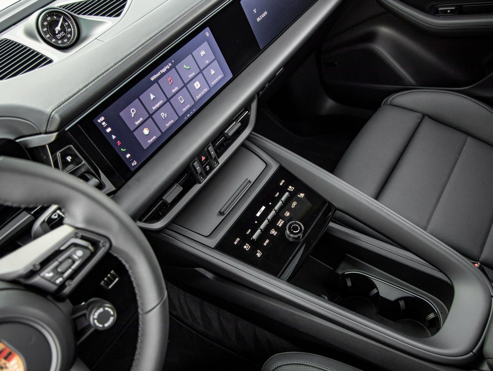 New 2026 Porsche Macan Electric RWD image 33