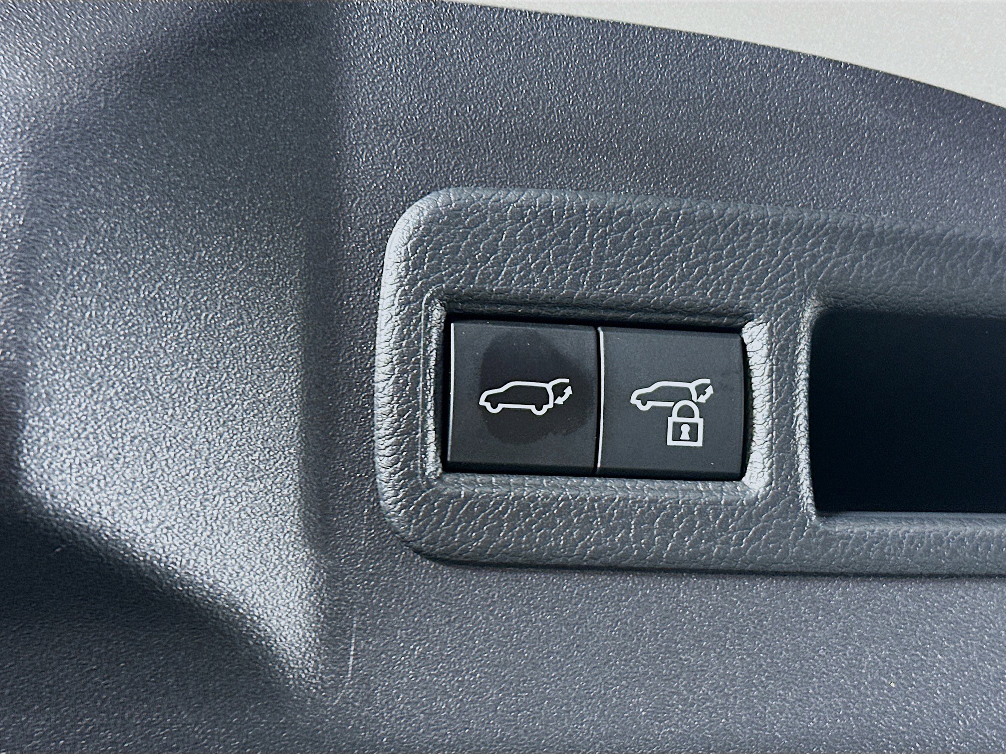 Used 2024 Toyota bZ4X XLE w/ Weather Package image 28