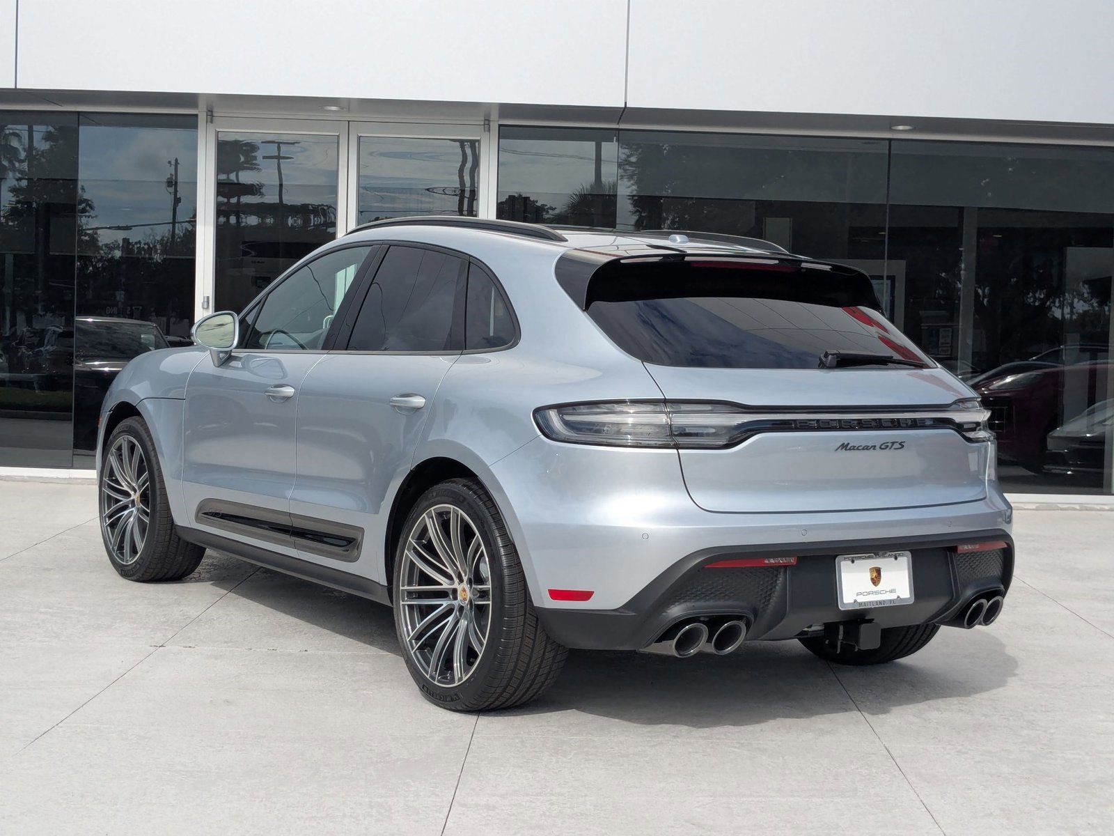 New 2026 Porsche Macan GTS image 3
