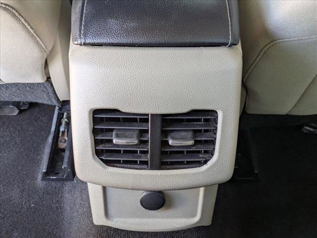 Used 2020 Ford Fusion SE image 16