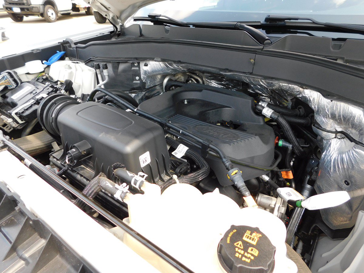 Used 2020 Ford Explorer XLT AWD/4WD image 17