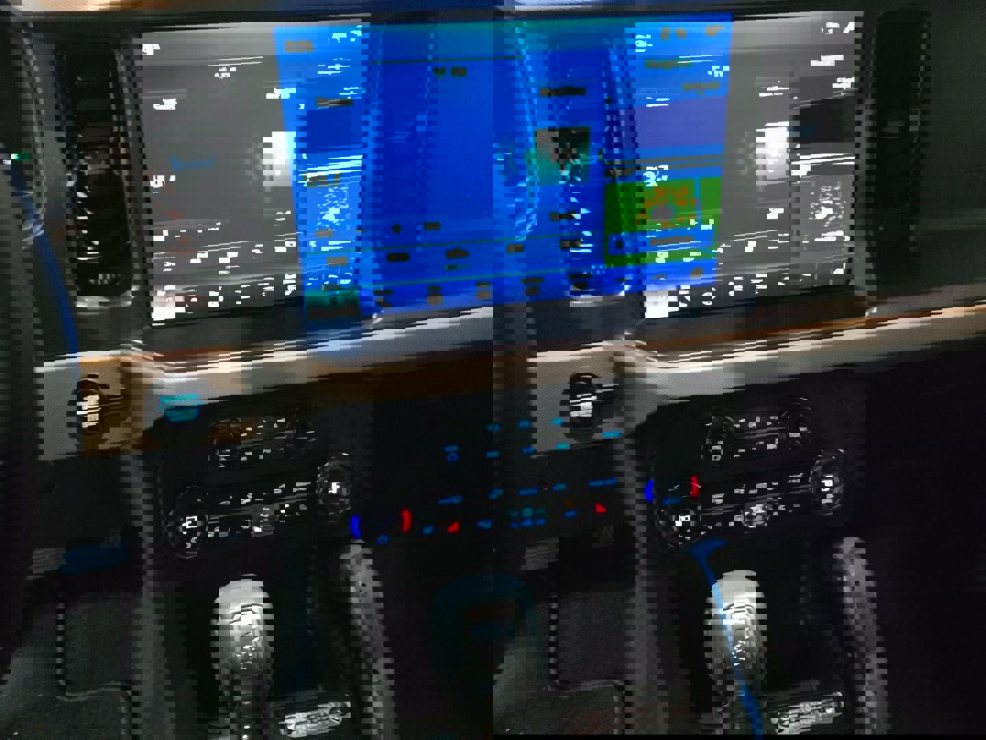 Used 2024 Ford Bronco Wildtrak image 13