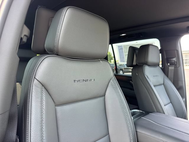 New 2026 GMC Yukon XL Denali w/ Denali Reserve Package AWD/4WD image 30