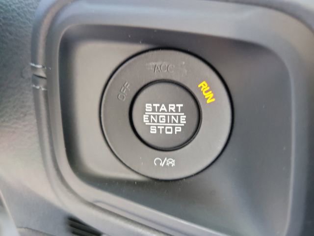 New 2026 Jeep Gladiator Mojave w/ Steel Bumper Group AWD/4WD image 25