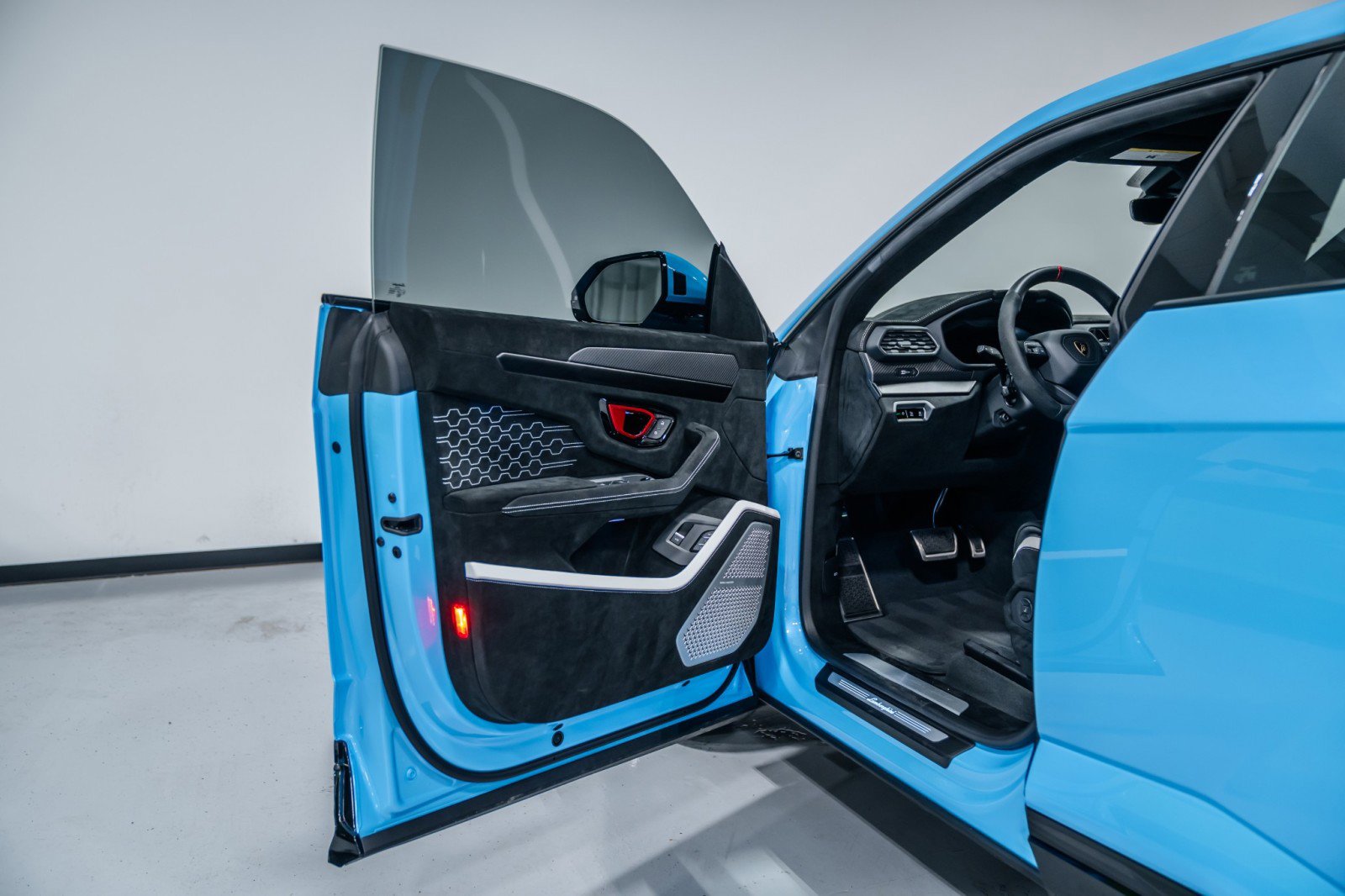 Used 2024 Lamborghini Urus Performante image 36