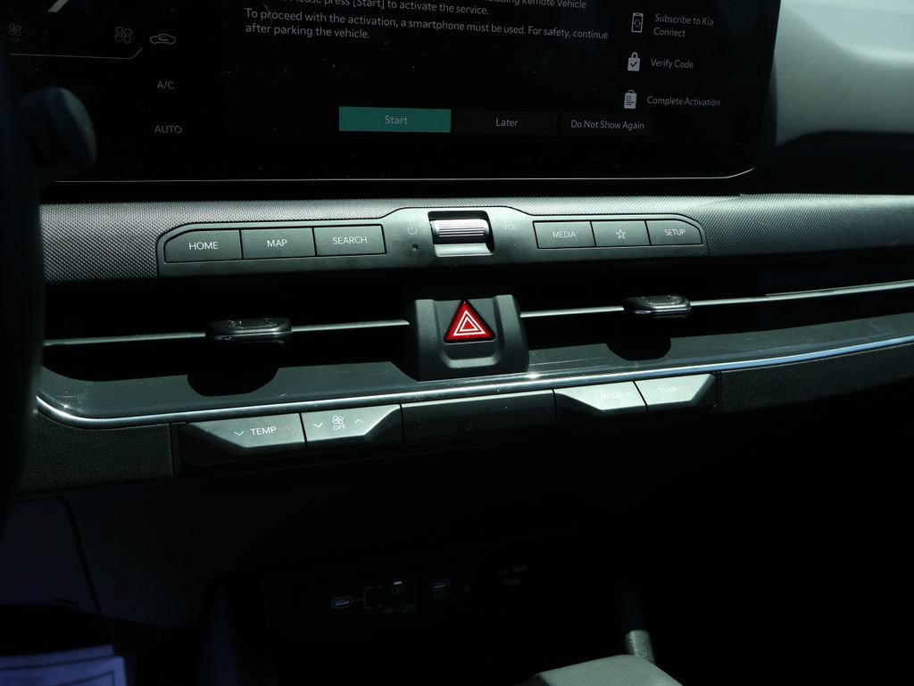 Used 2025 Kia K4 EX FWD image 36