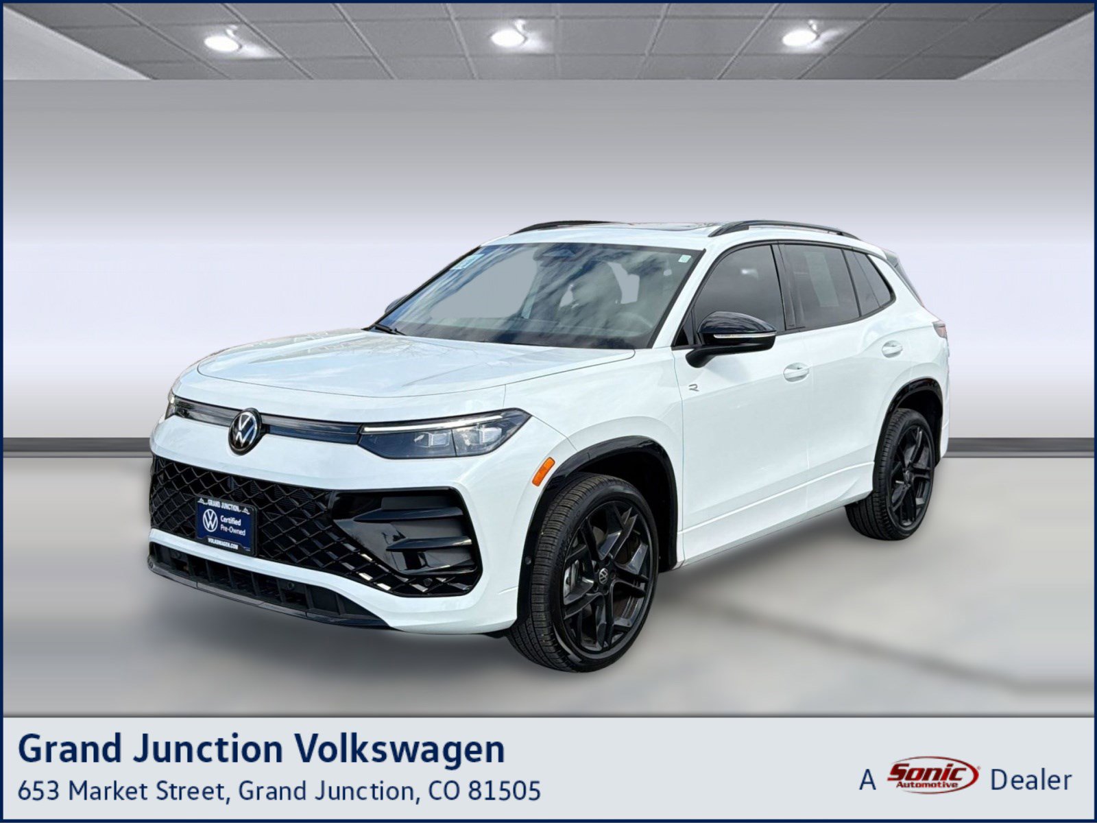 Used 2025 Volkswagen Tiguan SE R-Line