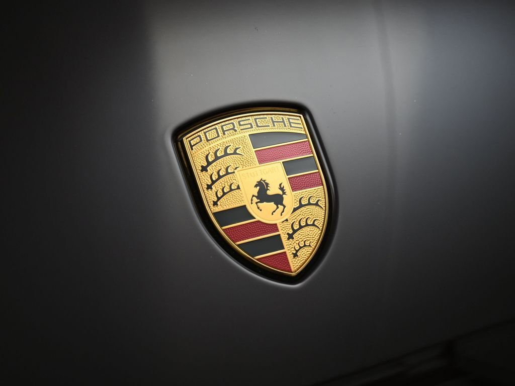 Certified 2025 Porsche Macan image 13