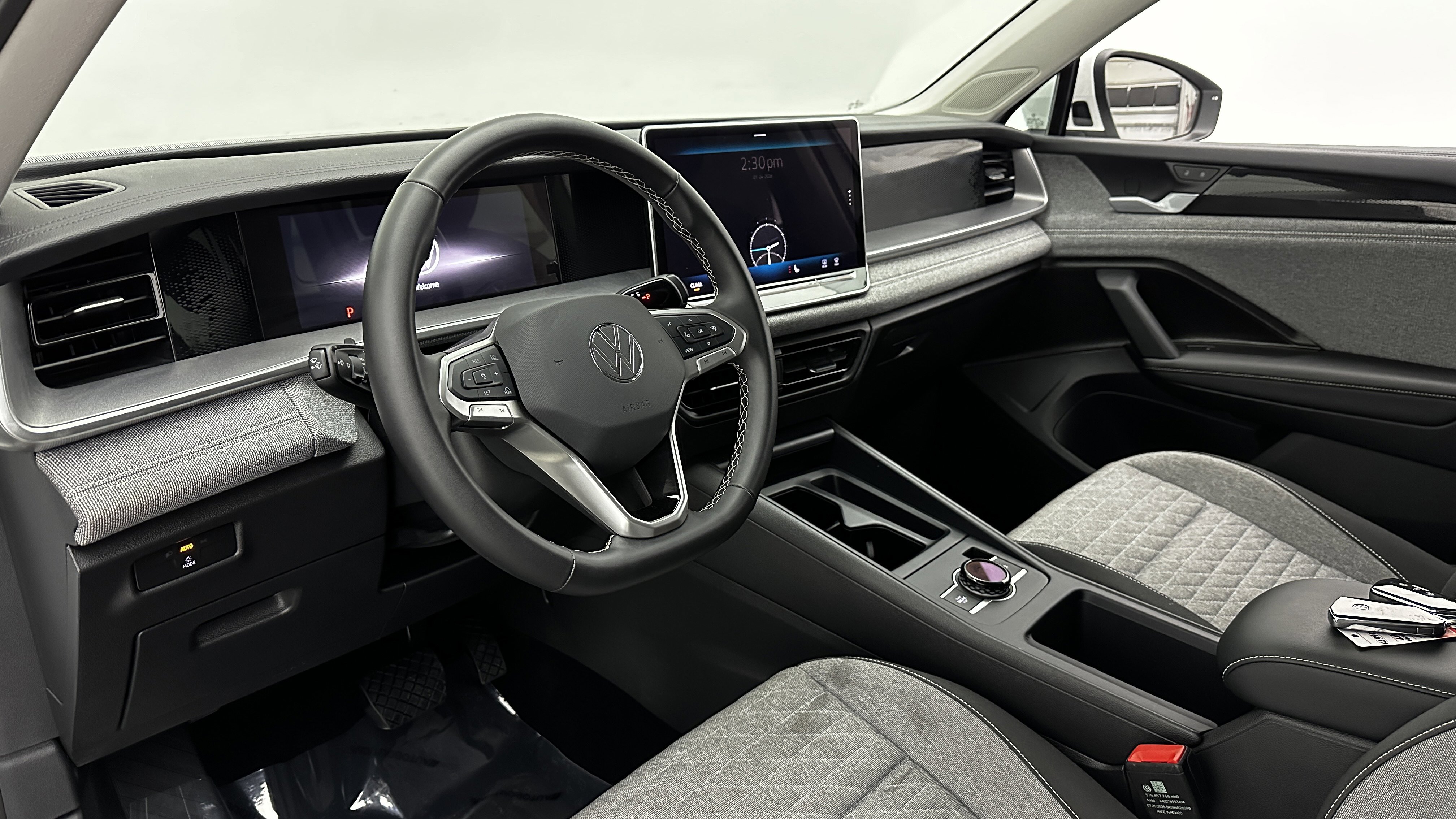 Used 2025 Volkswagen Tiguan S image 8