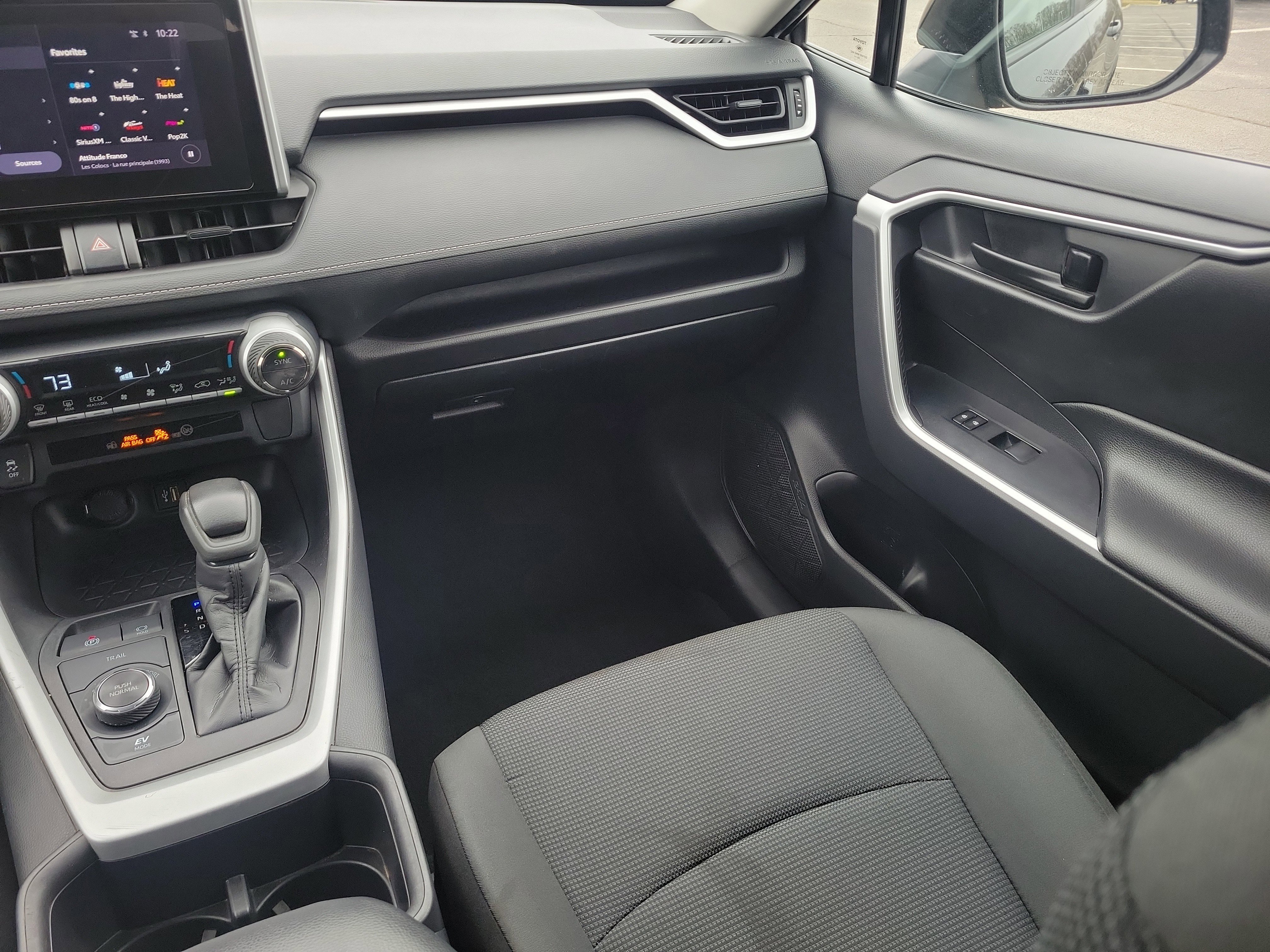 Used 2024 Toyota RAV4 LE image 14