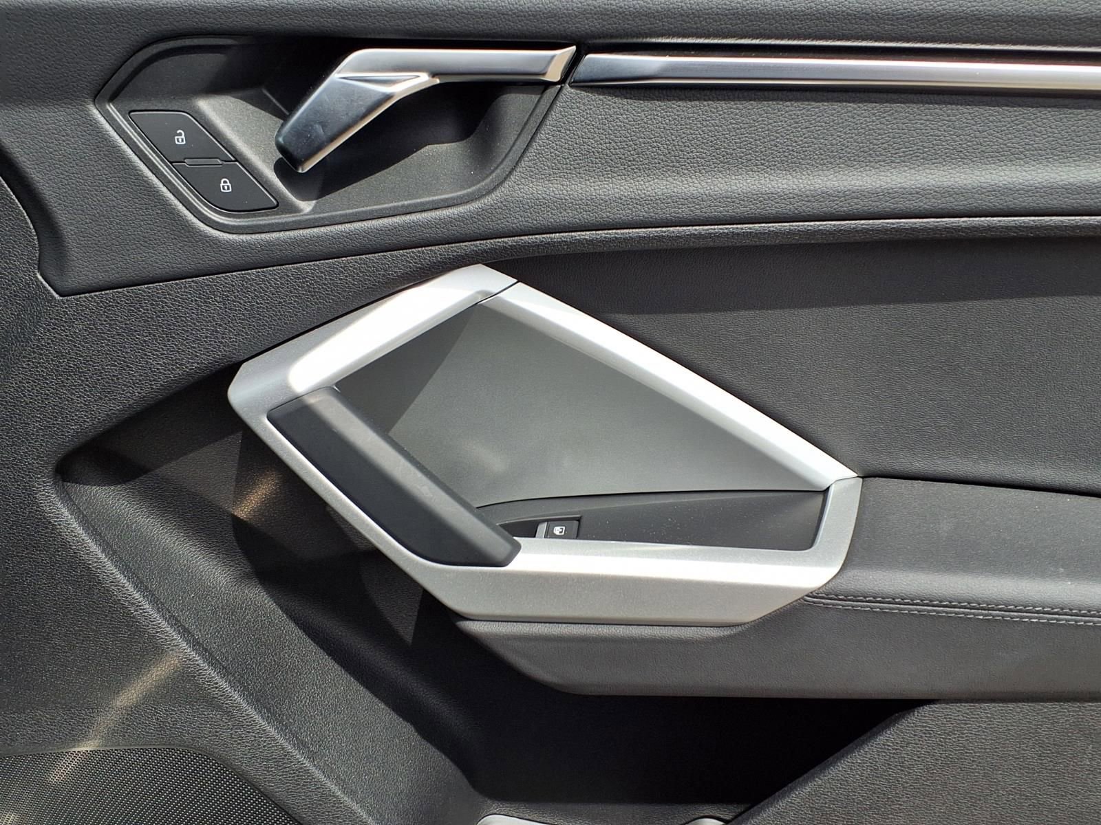 Used 2023 Audi Q3 2.0T Premium w/ Convenience Package image 26