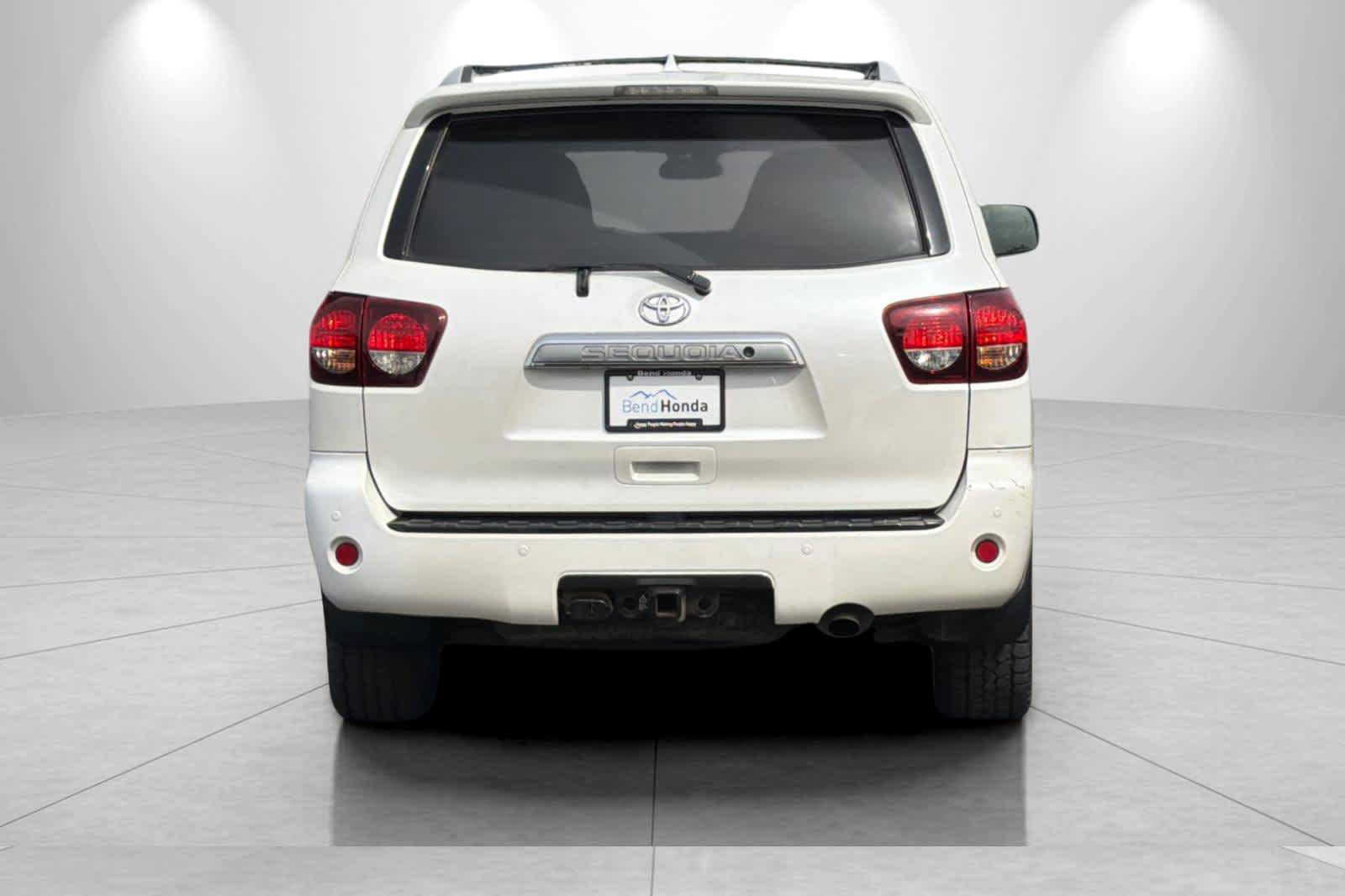 Used 2018 Toyota Sequoia Platinum w/ Carpet Mat Package AWD/4WD image 7