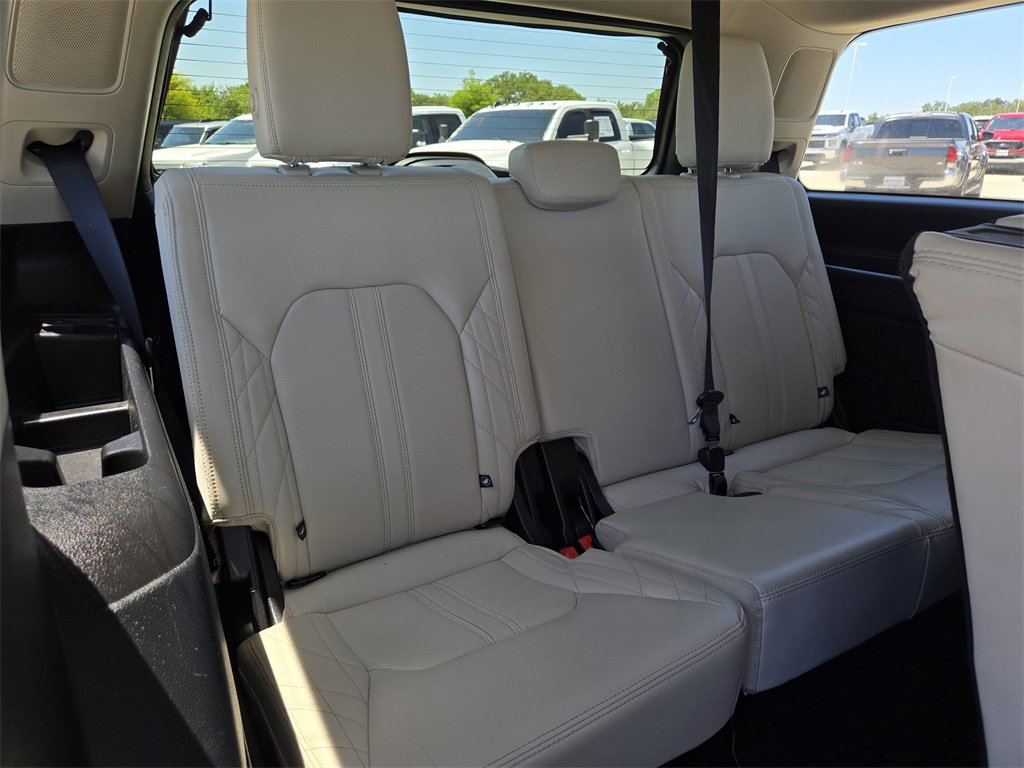Used 2021 Ford Expedition Platinum image 30