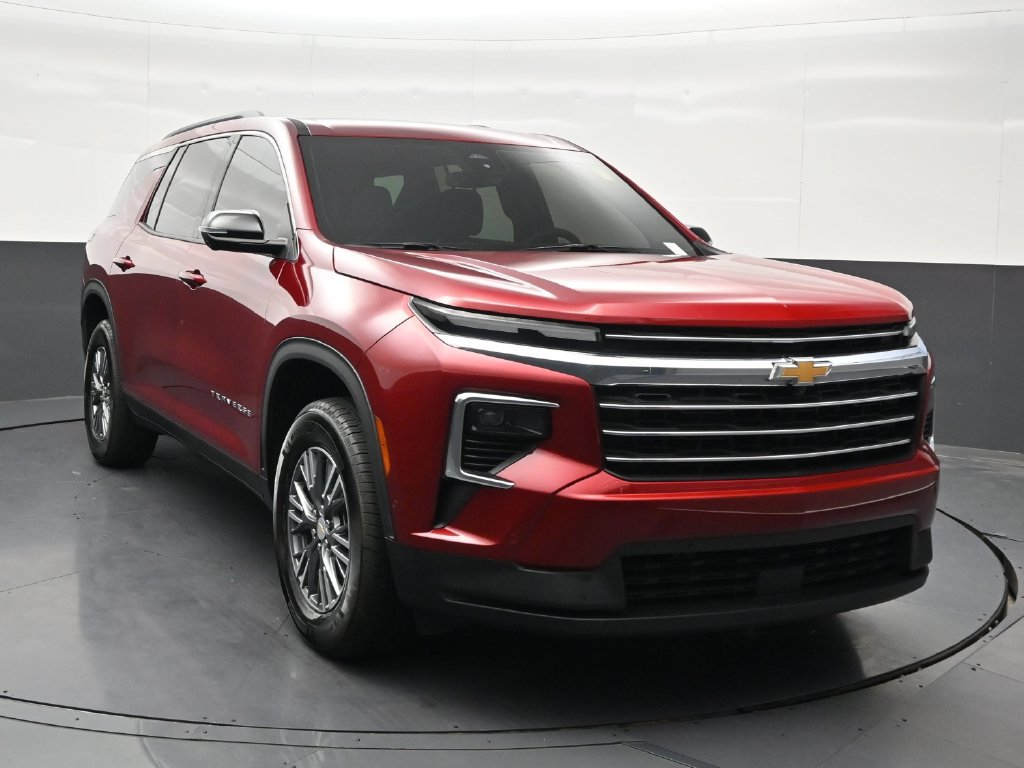 Used 2024 Chevrolet Traverse LT w/ Enhanced Driving Package FWD image 8