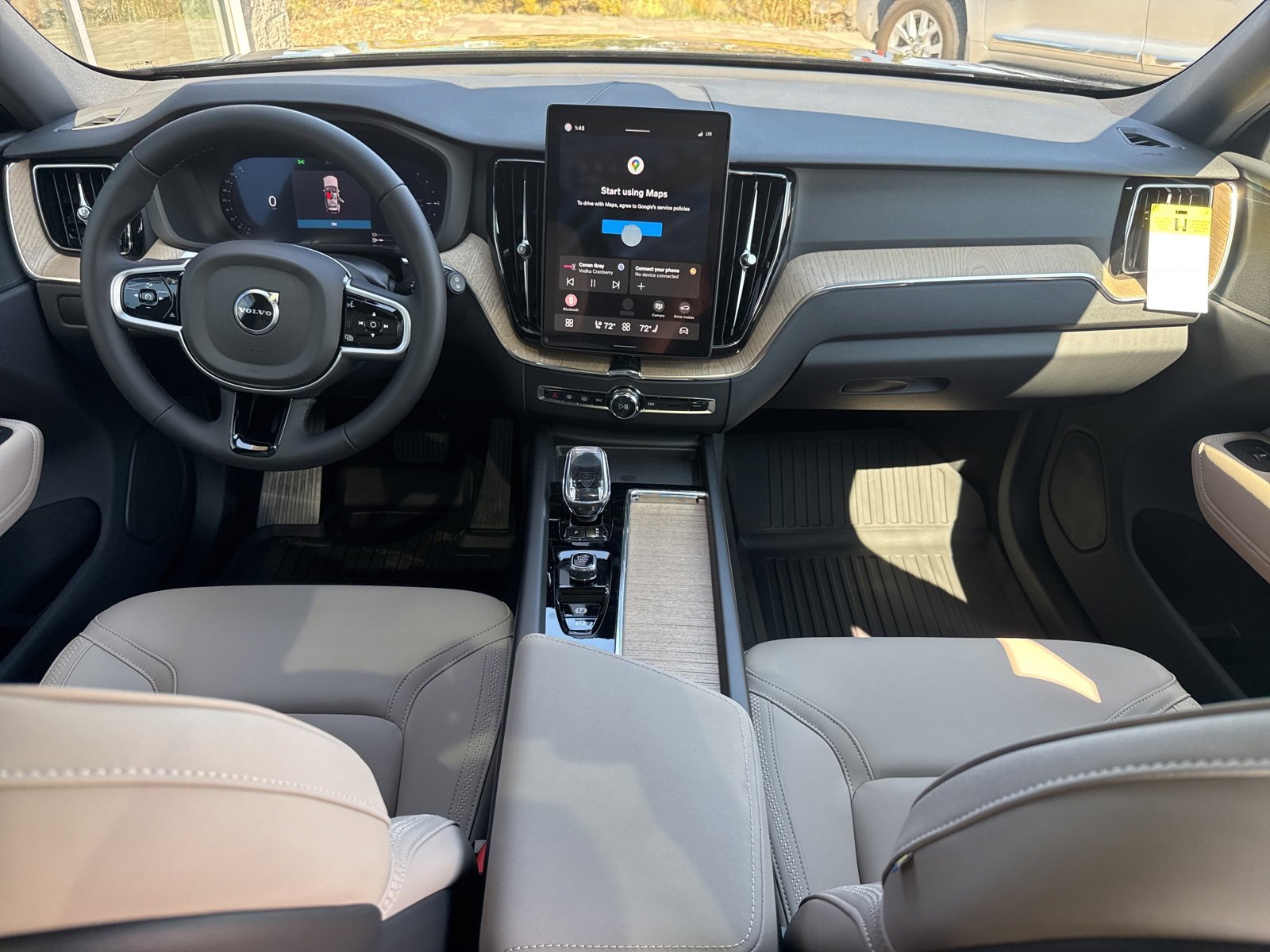 New 2026 Volvo XC60 T8 Plus w/ Protection Package Premier image 16