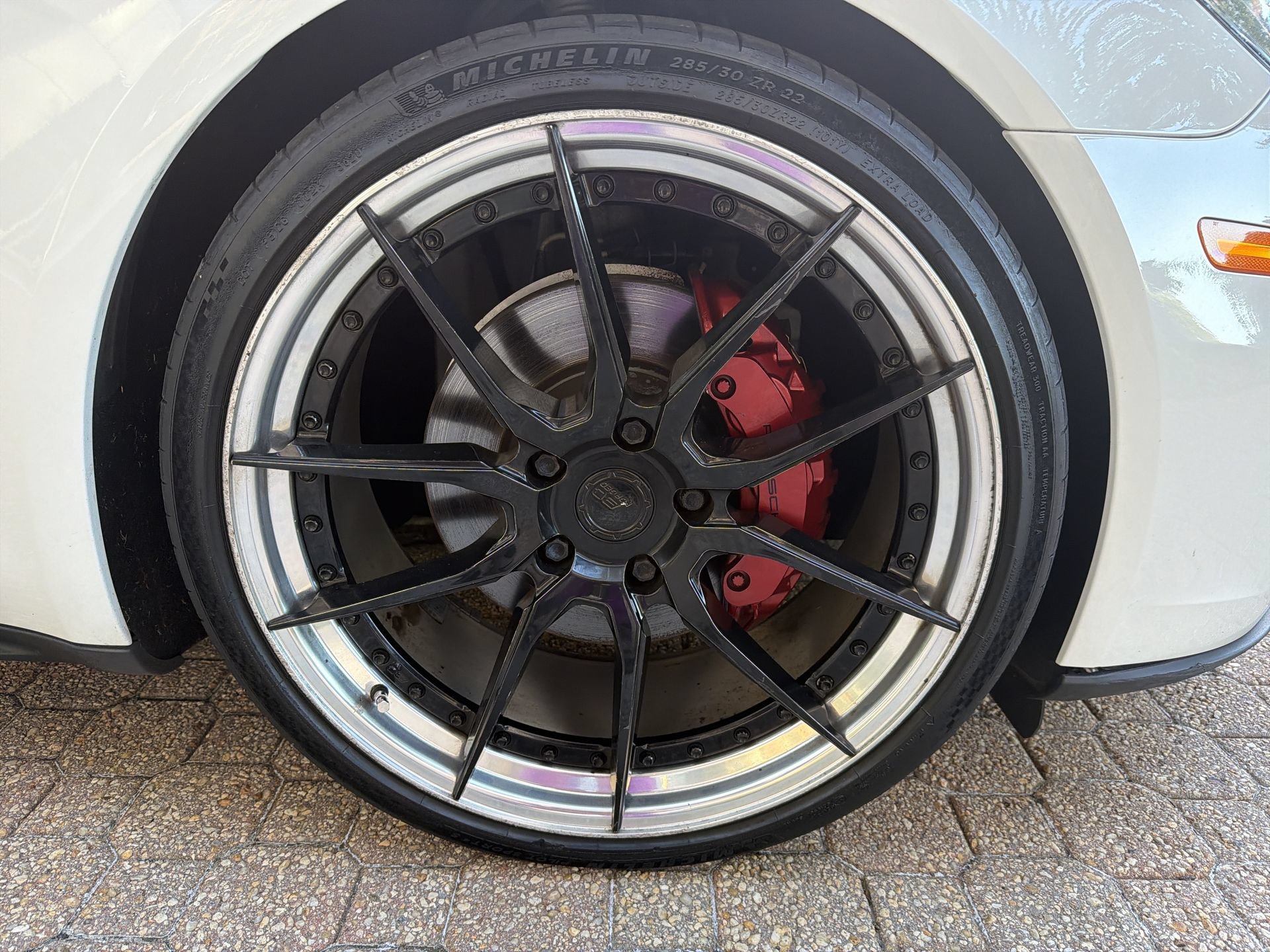 Used 2018 Porsche Panamera RWD image 31