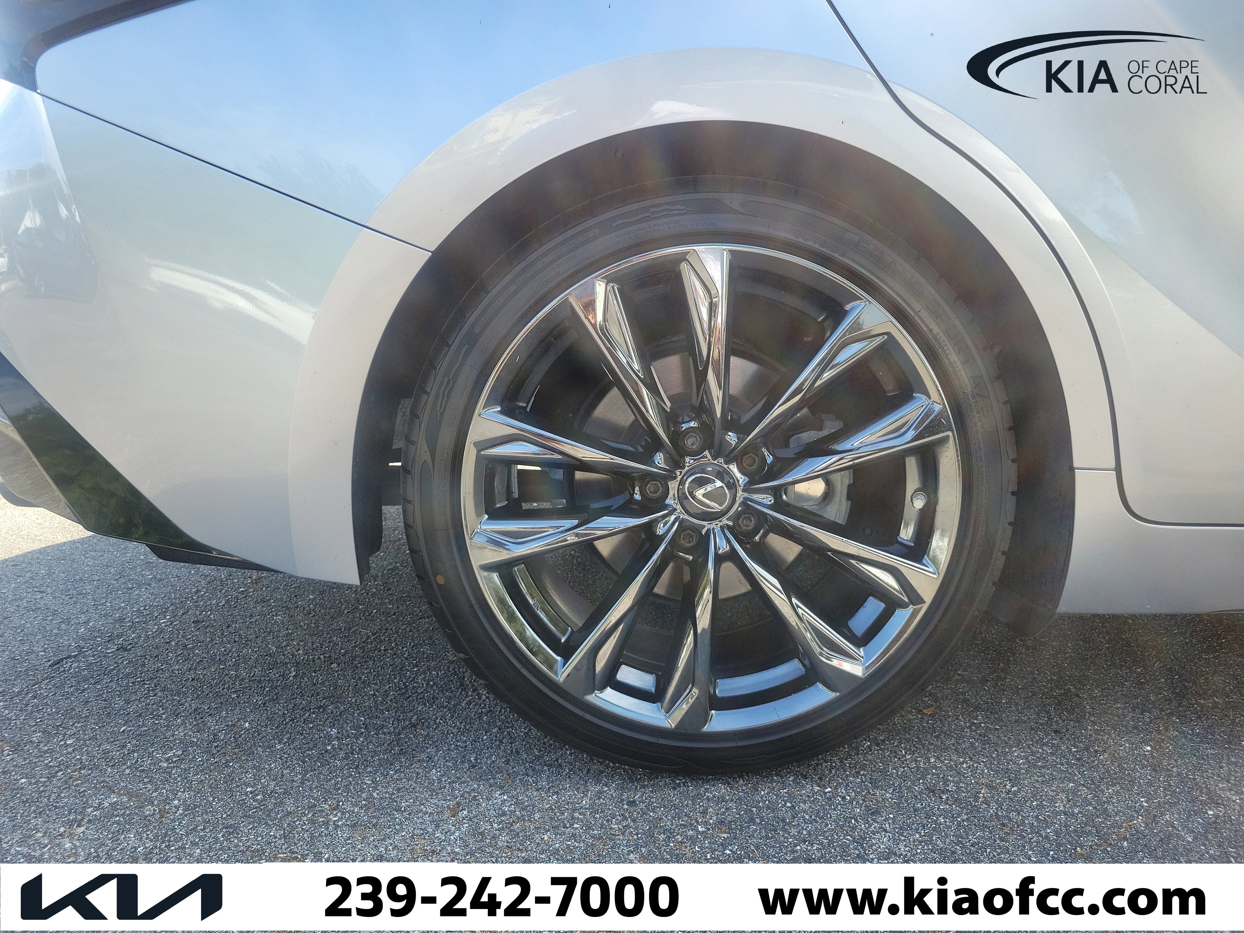 Used 2022 Lexus IS 350 F Sport w/ Navigation Package RWD image 9