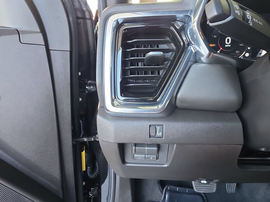 Used 2026 GMC Canyon Elevation RWD image 18