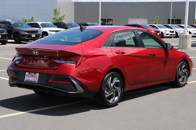 Used 2025 Hyundai Elantra SEL FWD image 6