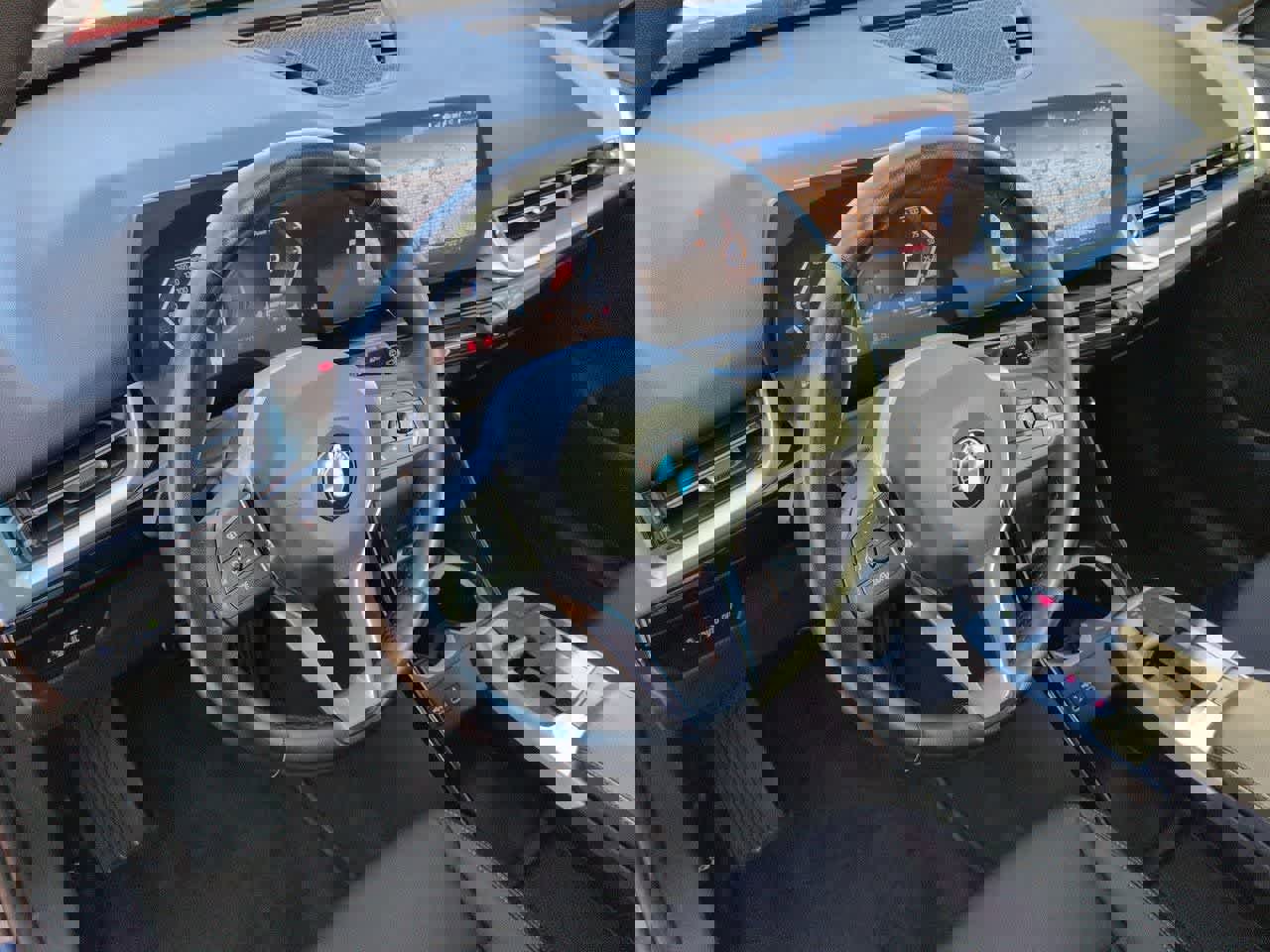 Used 2023 BMW X1 xDrive28i image 2