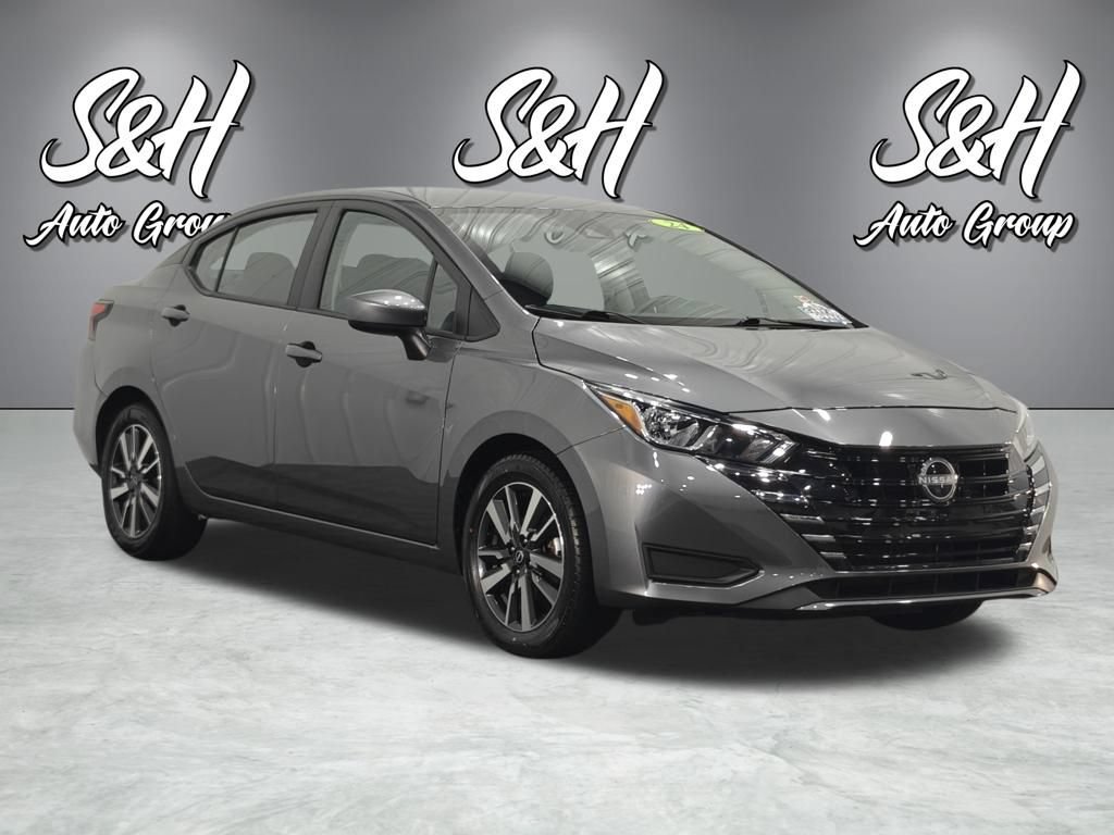 Used 2024 Nissan Versa SV FWD image 2
