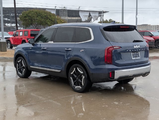Used 2024 Kia Telluride S w/ S Sunroof Package FWD image 9