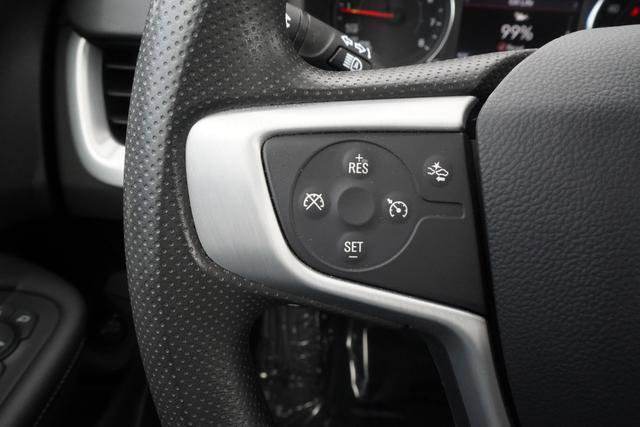 Used 2023 GMC Terrain SLE w/ Driver Convenience Package FWD image 17