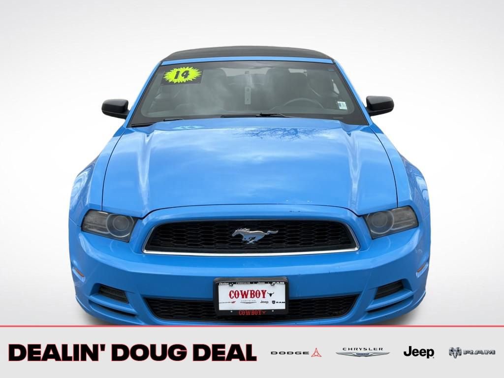 Used 2014 Ford Mustang Convertible RWD image 8