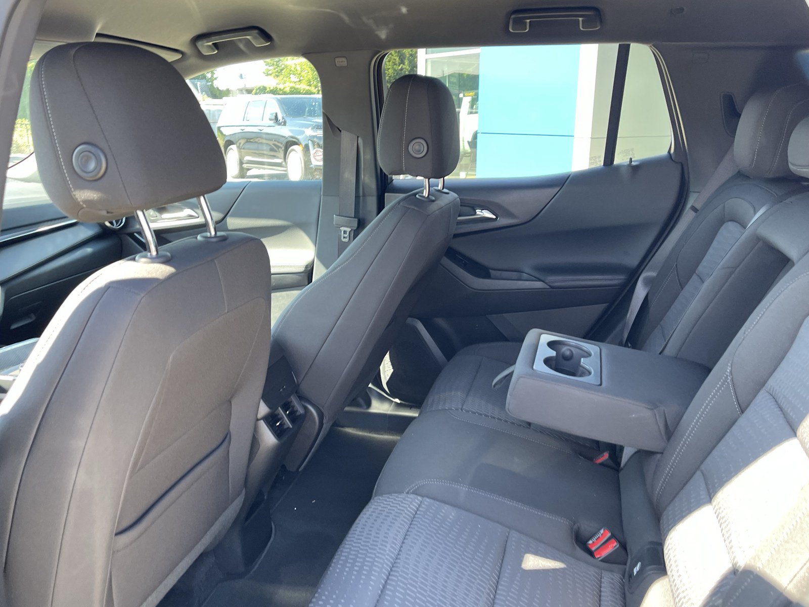 Used 2026 Chevrolet Equinox LT AWD/4WD image 14