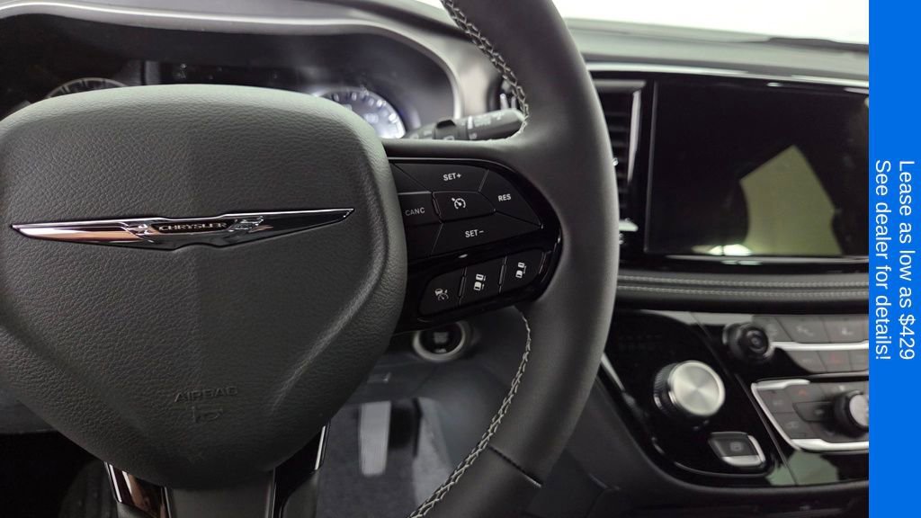 New 2026 Chrysler Pacifica Select image 18