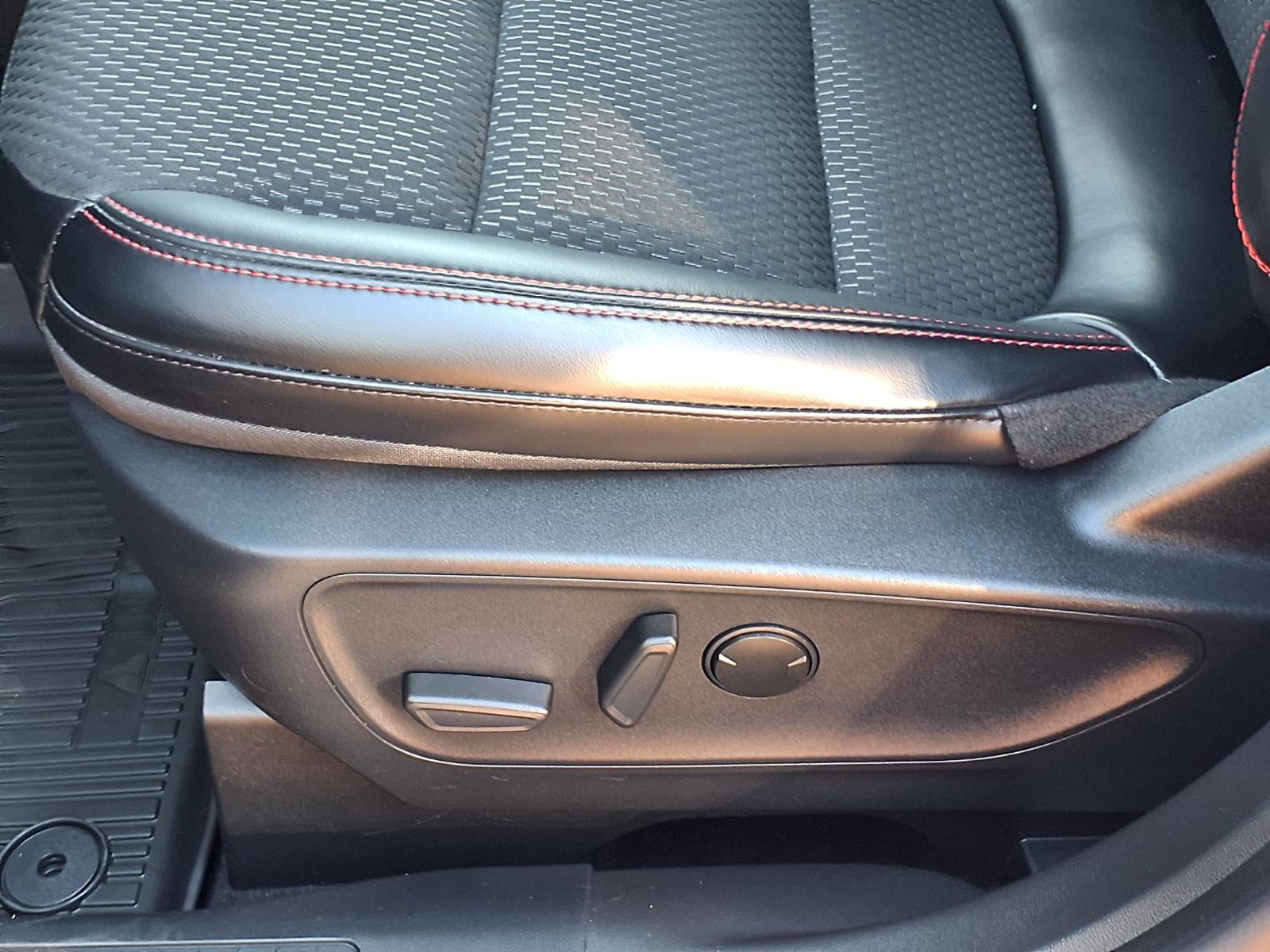 Used 2024 Ford Escape ST-Line w/ Tech Pack #1 AWD/4WD image 4