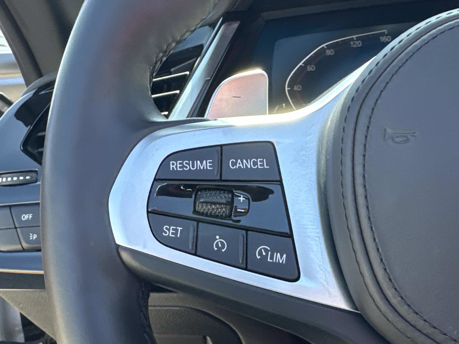 Certified 2024 BMW Z4 sDrive30i w/ Shadowloine Package image 13