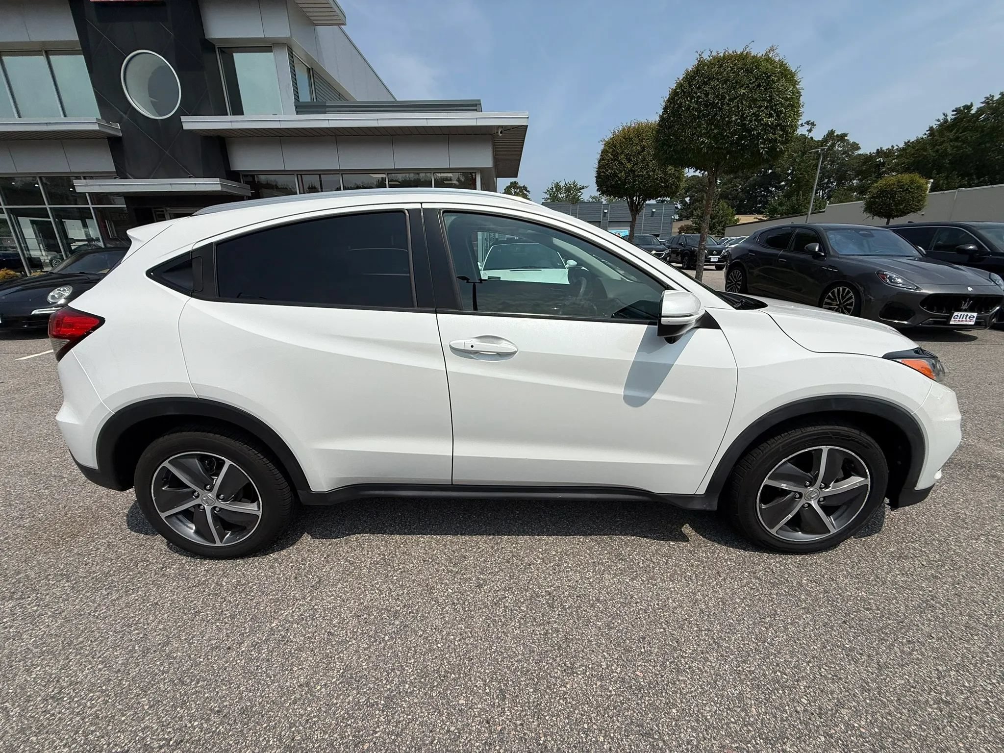 Used 2021 Honda HR-V EX image 8