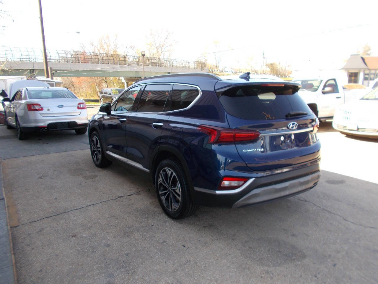 Used 2019 Hyundai Santa Fe Limited image 5