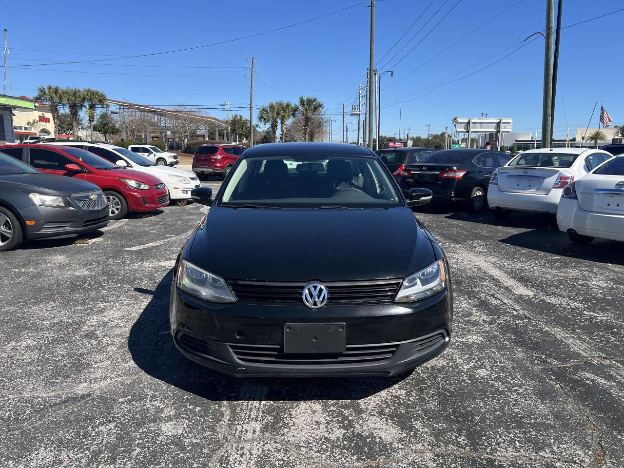 Used 2011 Volkswagen Jetta SE image 1