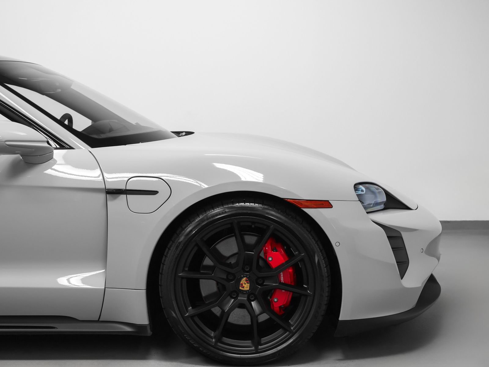 Certified 2024 Porsche Taycan GTS AWD/4WD image 17