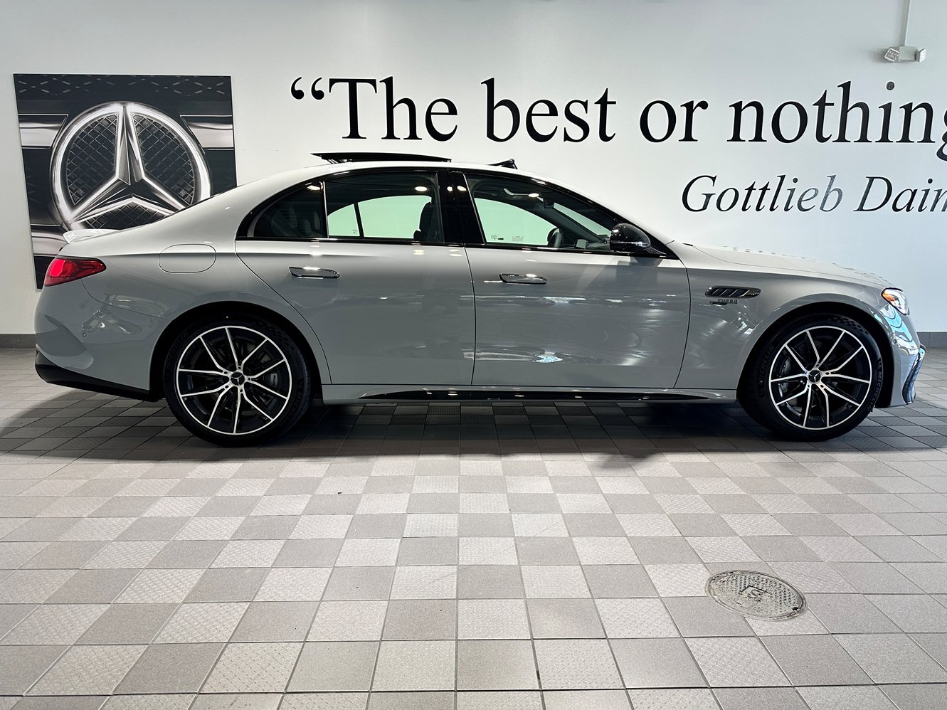 New 2027 Mercedes-Benz E 53 AMG e 4MATIC Sedan image 3