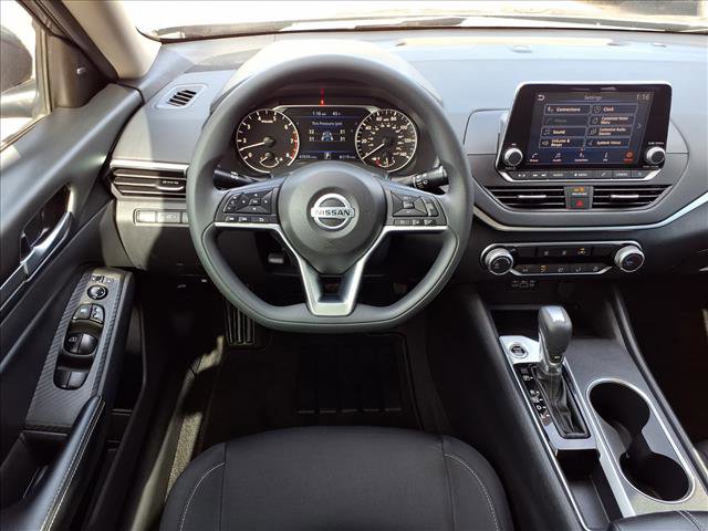 Used 2022 Nissan Altima 2.5 SV image 13