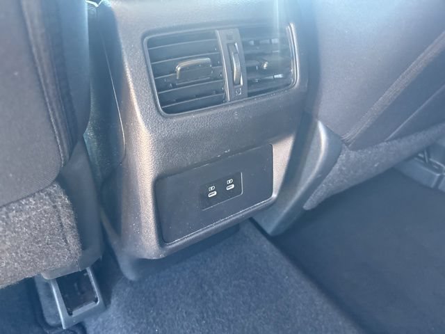 Used 2024 Nissan Rogue SV FWD image 15
