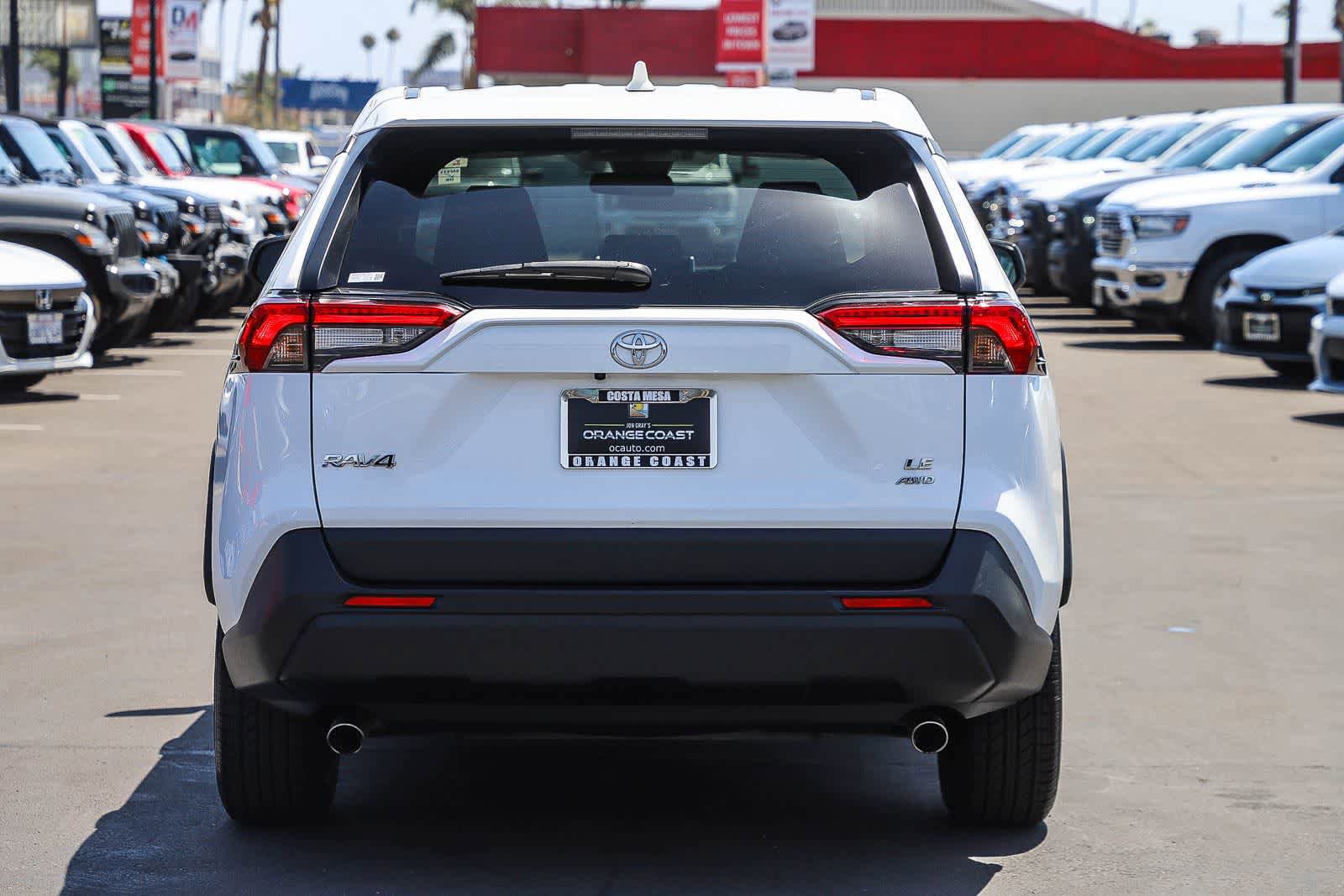 Used 2024 Toyota RAV4 LE AWD/4WD image 7