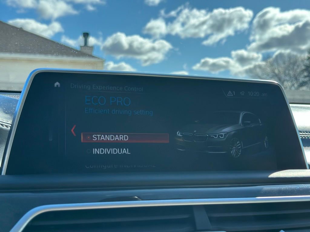 Used 2018 BMW 750i xDrive image 39