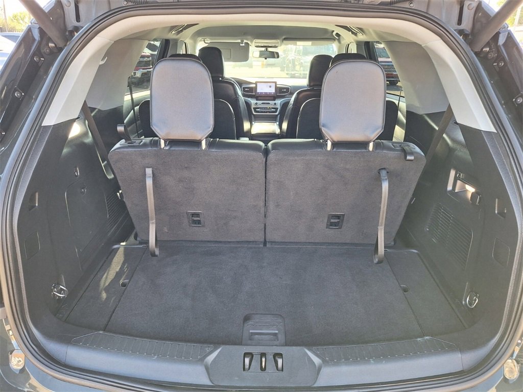 Used 2022 Ford Explorer XLT w/ Equipment Group 202A image 26