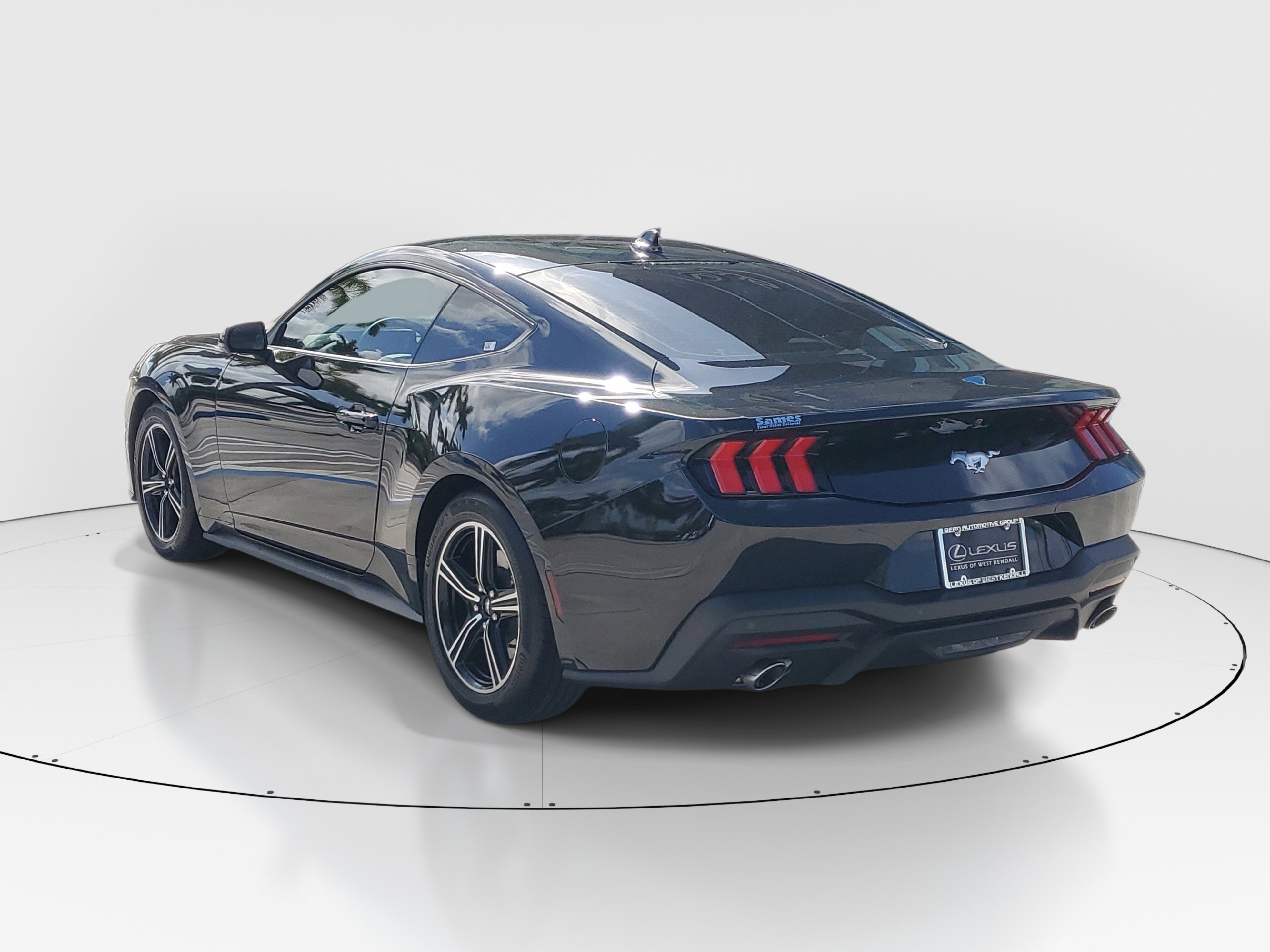 Used 2025 Ford Mustang Coupe image 7