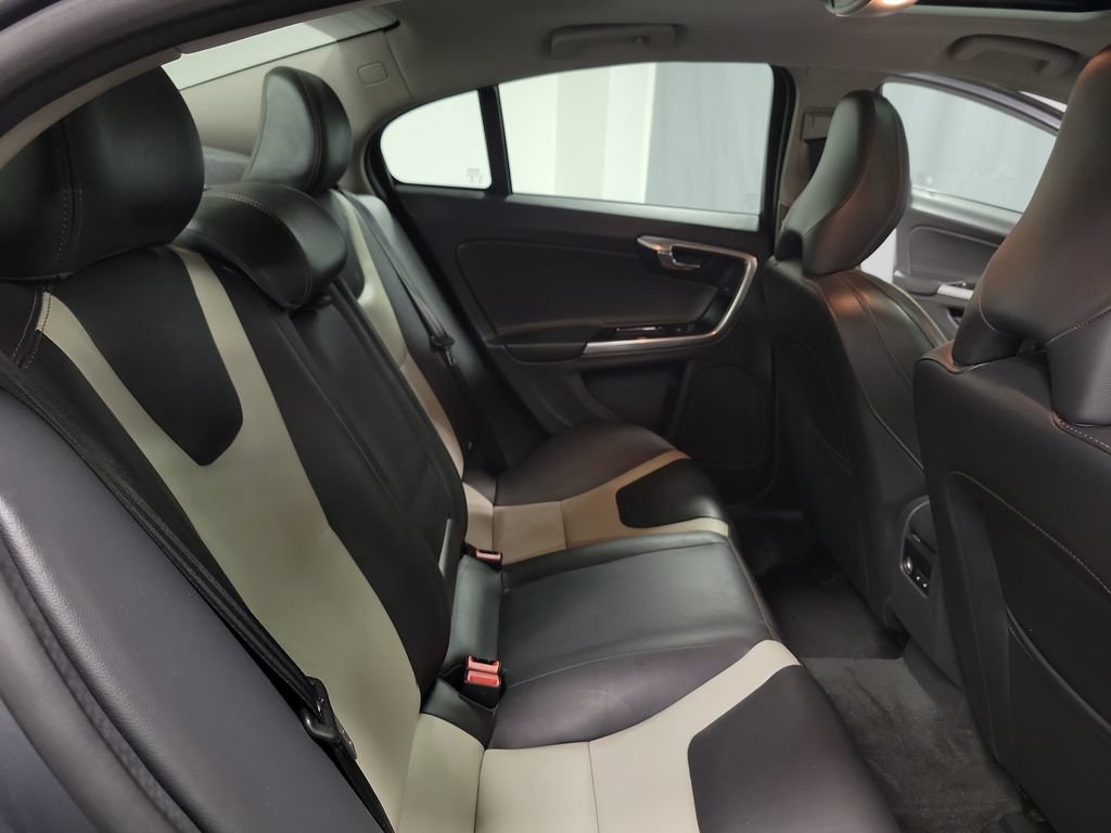 Used 2016 Volvo S60 T5 Cross Country Platinum AWD/4WD image 21