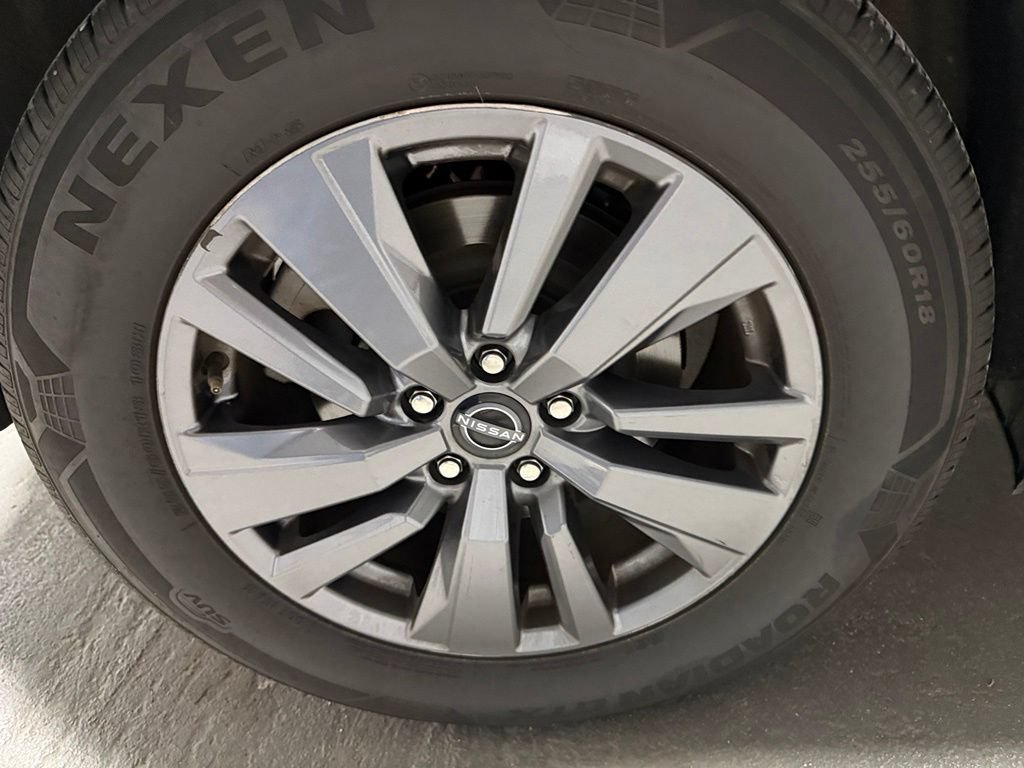 Used 2024 Nissan Pathfinder SV FWD image 40
