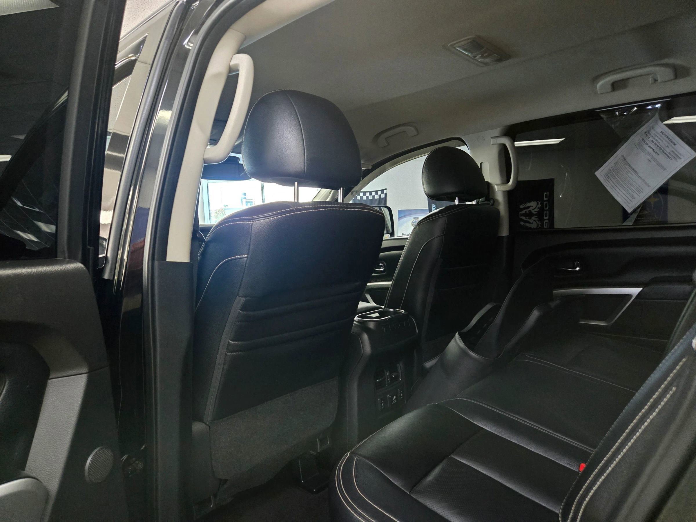 Used 2016 Nissan Titan PRO-4X w/ Pro-4x Convenience Package AWD/4WD image 16